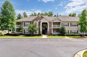 Lullwater at Bass | One, Two & Three Bedroom Apartments